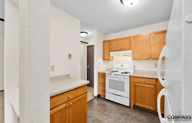 1 bed, 1 bath, 709 sqft, $1,045, Unit 2215-325