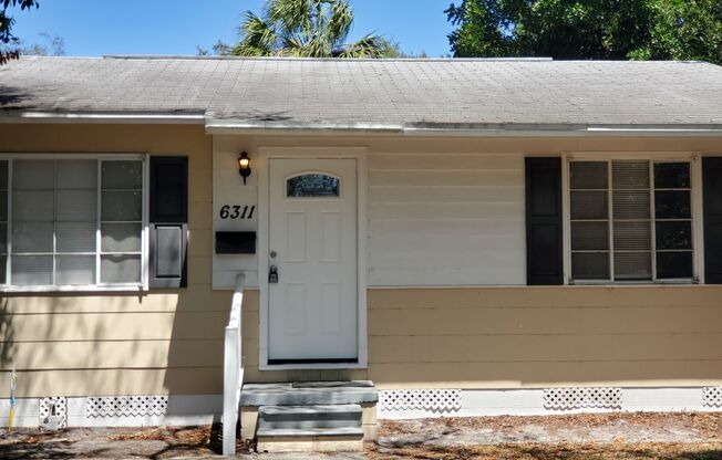 2 beds, 1 bath, $1,775