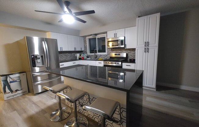 705 CTR ST