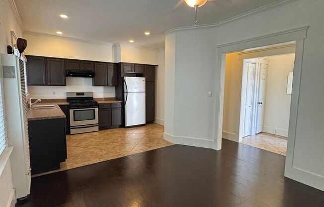 1 bed, 1 bath, $2,050, Unit 3935.5