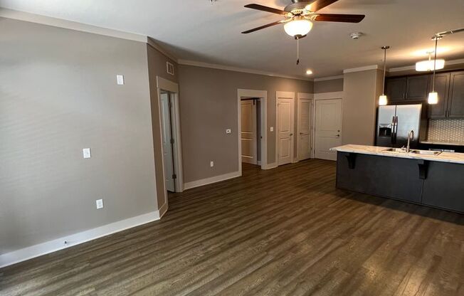 1 bed, 1 bath, 798 sqft, $905, Unit 101