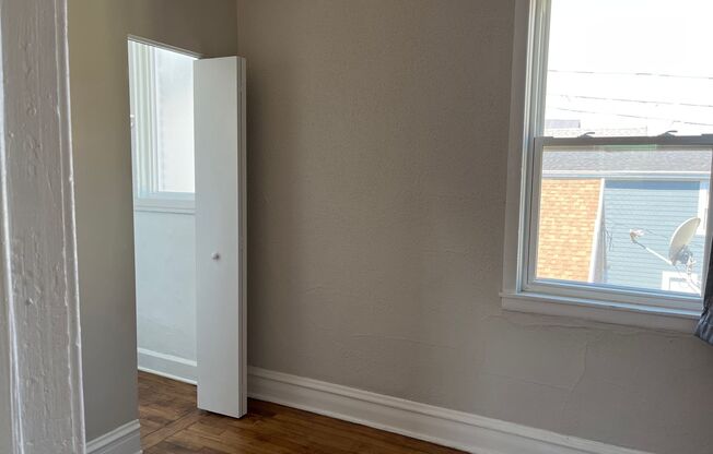 2 beds, 1 bath, 850 sqft, $1,650, Unit 2R