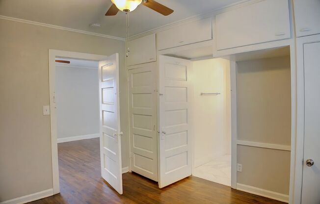 2 beds, 1 bath, 770 sqft, $1,250, Unit 4615 E 4th Place
