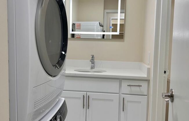 Studio, 1 bath, 389 sqft, $1,772, Unit 1845-710