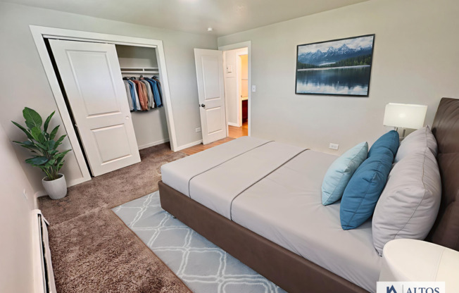 2 beds, 1 bath, 700 sqft, $1,175, Unit 32