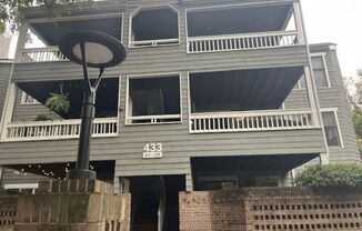 2 bed, 1 bath in Fourth Ward