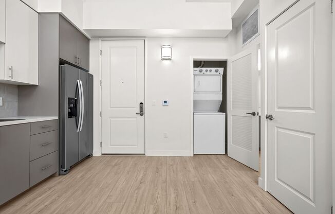 2 beds, 1 bath, 1,005 sqft, $3,645, Unit 502