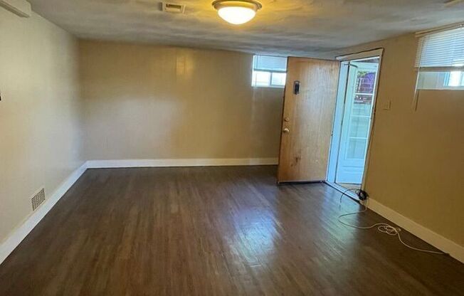 2650 W 40 AVE