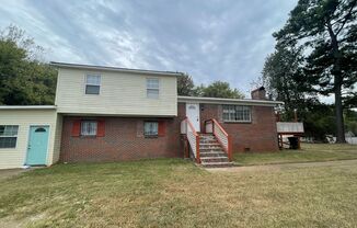 4 beds, 2 baths, $1,700