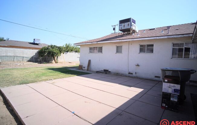 3 beds, 2 baths, $1,950