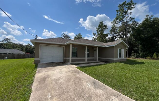 Amazing, 3 Bedroom,2 Bathroom Home in Ocala!!