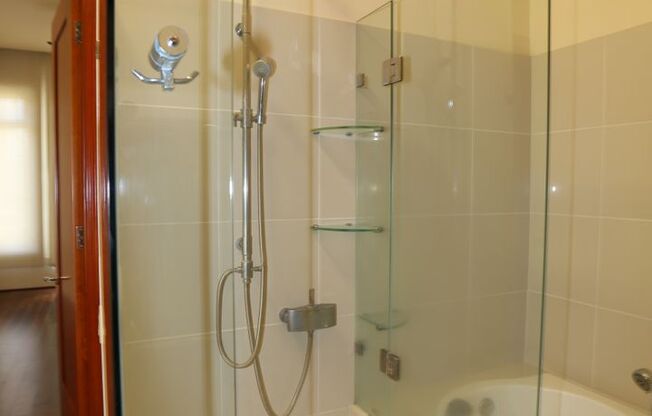 2 beds, 2 baths, $4,500