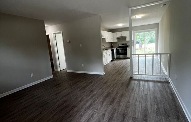 2 beds, 1.5 baths, 815 sqft, $999