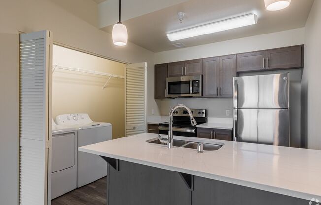 2 beds, 2 baths, 956 sqft, $1,625, Unit A201