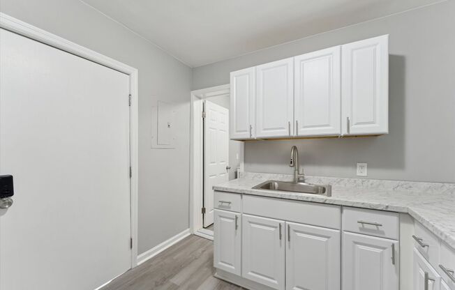 810 - 816 West 38th Street