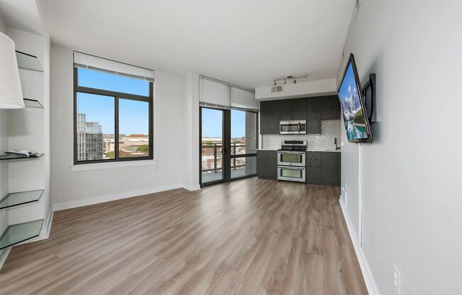 1 bed, 1 bath, $2,399, Unit # 904