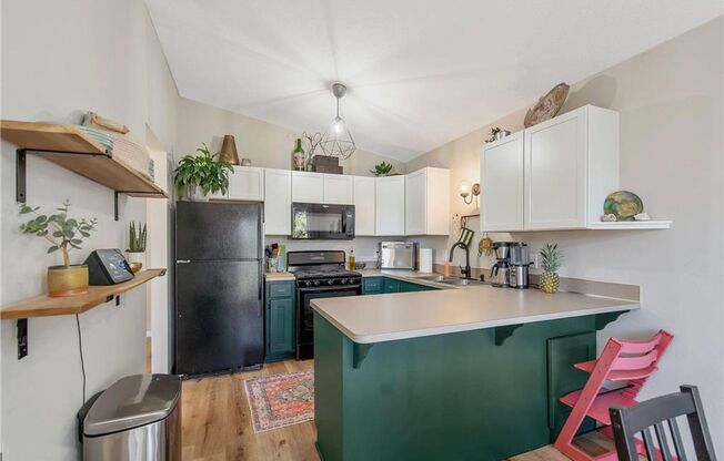 3 Bedroom 2 Bath Townhome with 2 Ensuite Bedrooms plus 2-Car Garage, Deck, Pets OK!