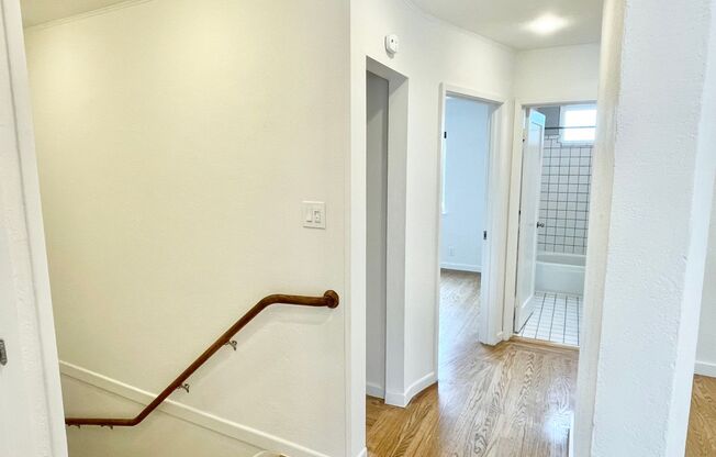 3BD/2BA+Office Classic Portola Home! Parking! Laundry! Decks and Yard! Pet OK! PROGRESSIVE