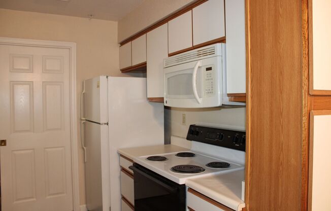 2 beds, 2 baths, $1,845, Unit APARTMENT 628