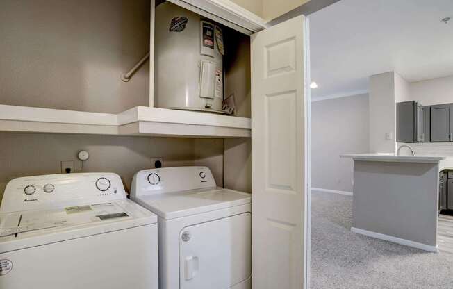 1 bed, 1 bath, 819 sqft, $1,139