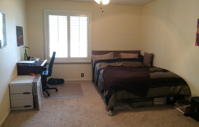 Spacious 1 Bedroom Unit in Pheasant Creek