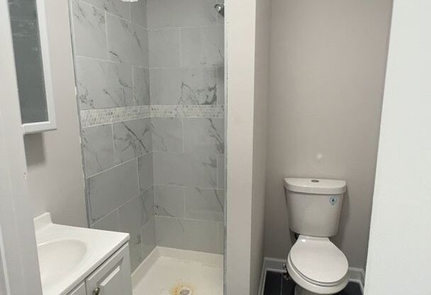 2 beds, 2 baths, $1,925, Unit 3R