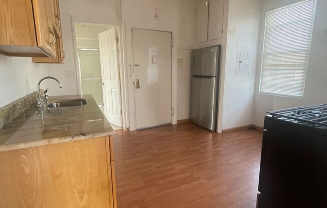 42 E 19th Street