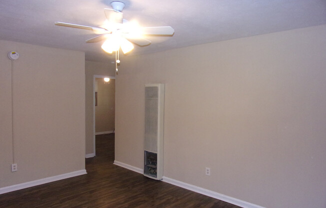 2 beds, 1 bath, 660 sqft, $535, Unit 5