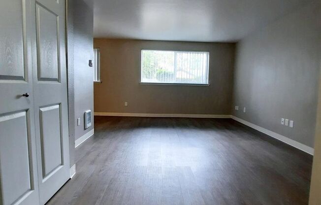 2 beds, 1 bath, 829 sqft, $1,750, Unit 411