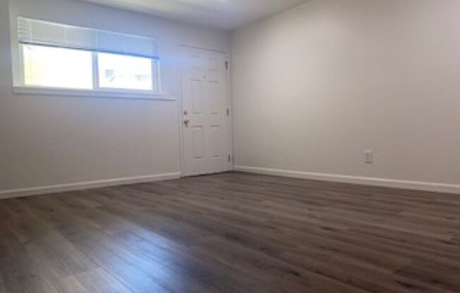 527 VAQUEROS AVE