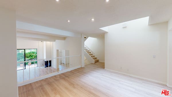 1470 PALISADES DR