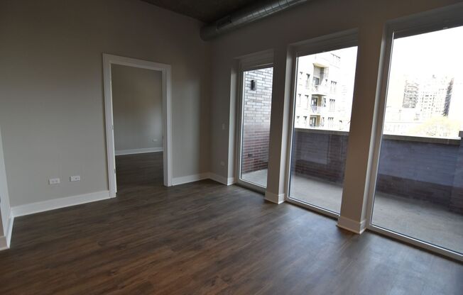 1 bed, 1 bath, 642 sqft, $3,160, Unit 3833-417