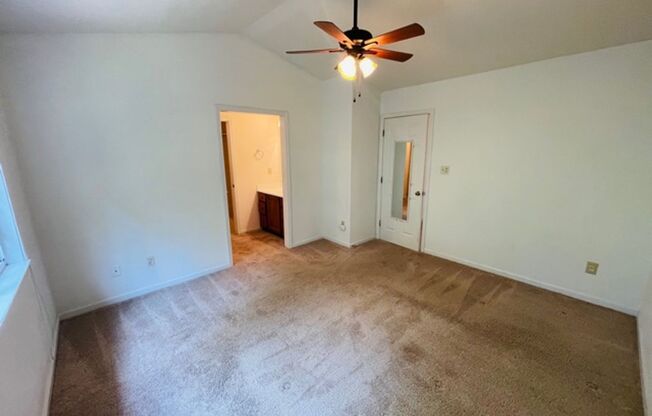 2 beds, 2 baths, $1,550