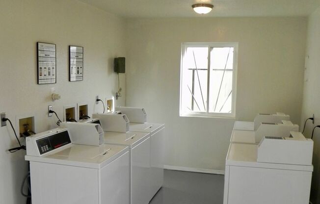 Studio, 1 bath, 400 sqft, $695, Unit Unit 20