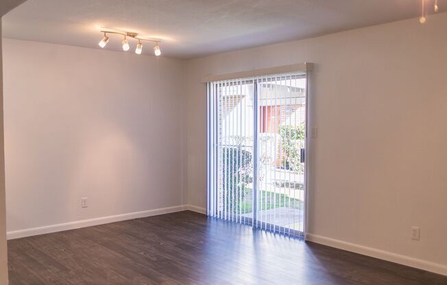 BWT - Brentwood Townhomes