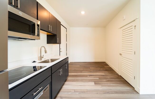 1 bed, 1 bath, 532 sqft, $1,599, Unit 420