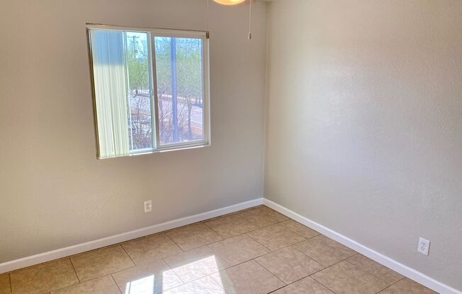 2 beds, 1 bath, $1,195, Unit 201