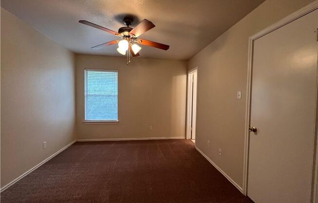 CHRISTOPHER AVE 1033