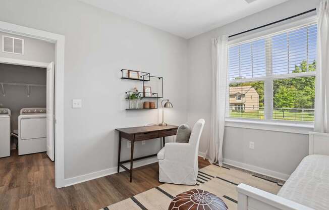 Living Area With Work Desk at Zora University, Charlotte, 28213