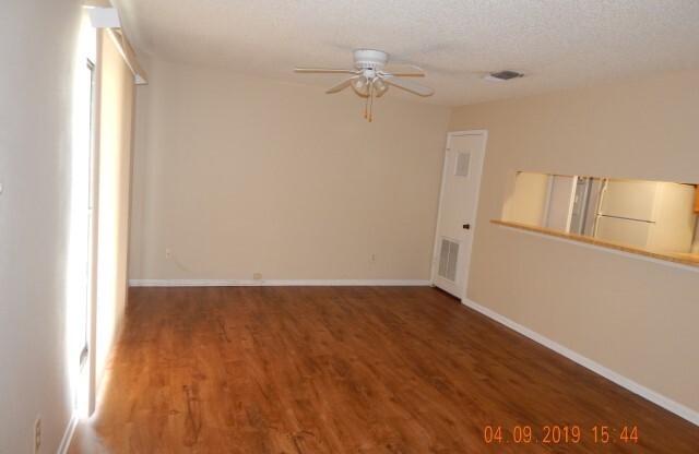 NICE 2 BEDROOM 2.5 BATH