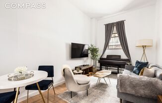 178 E 2 ST