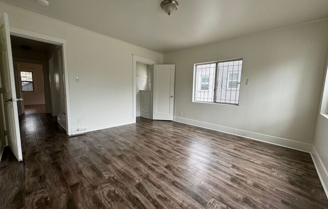 2 beds, 1 bath, $2,850