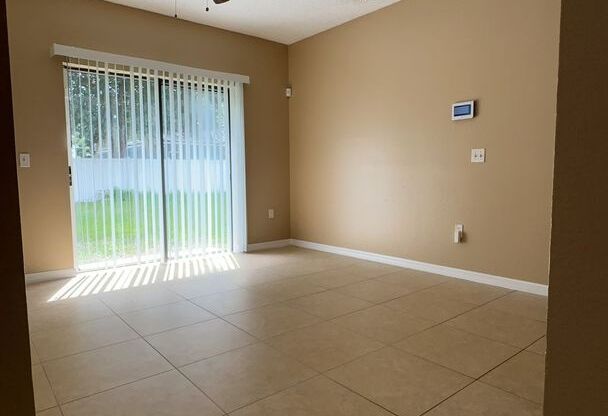 3/2 in Poinciana Kissimmee on the Osceola side with 2 car garage