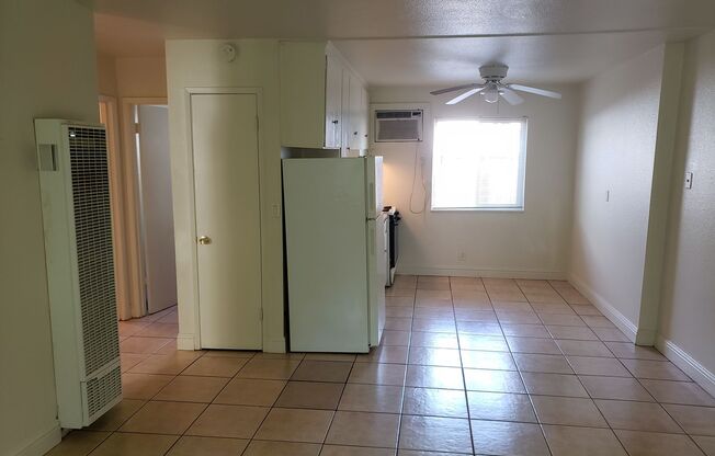 2 beds, 1 bath, $995