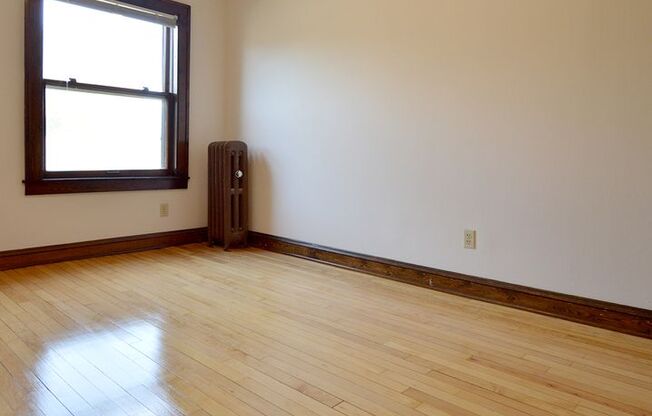 1 bed, 1 bath, 410 sqft, $965, Unit 19 - 201