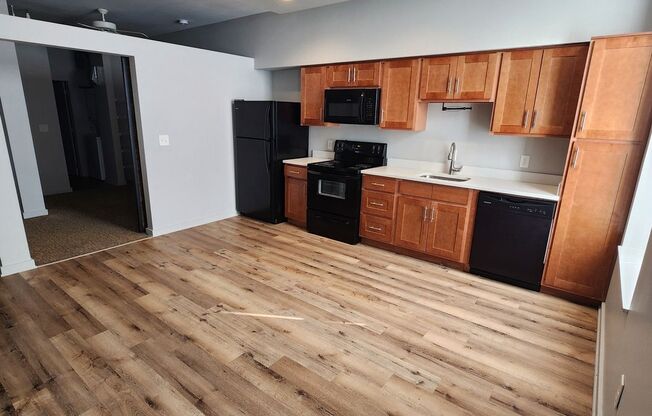 1 bed, 1 bath, 615 sqft, $1,195, Unit Unit 211