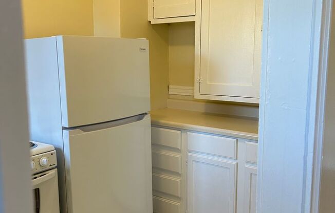 Studio, 1 bath, 430 sqft, $1,125, Unit 412