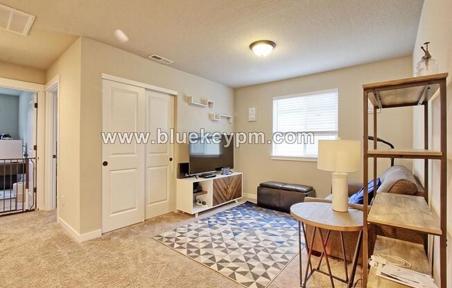 3 Bed, 2.5 Bath Home in Whipple Creek Village in Ridgefield
