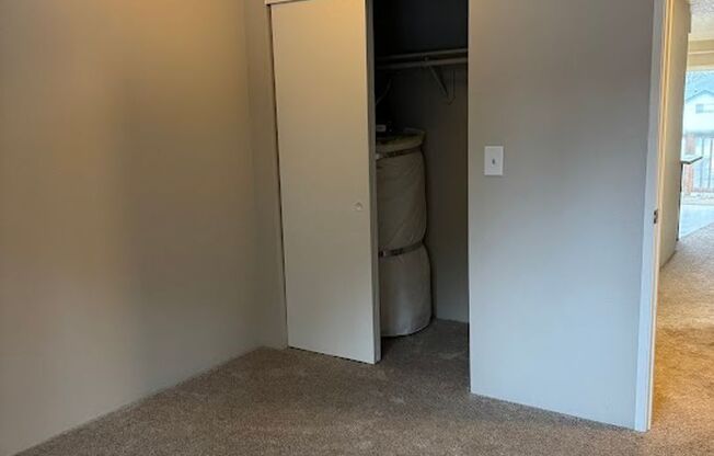 2 beds, 2 baths, 1,070 sqft, $1,625, Unit 14-202