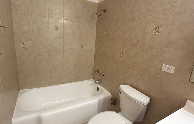 1 bed, 1 bath, 700 sqft, $1,850, Unit 418-0604